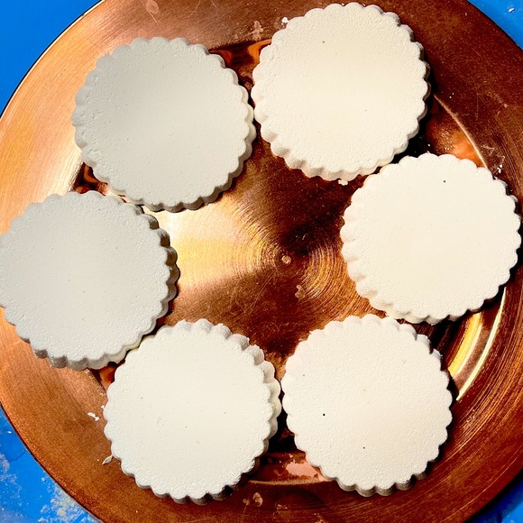 White reforms (tarts) - Picture 1 of 1